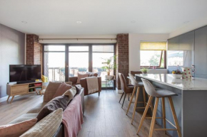 New Lisburn Road Apartment - Free Parking